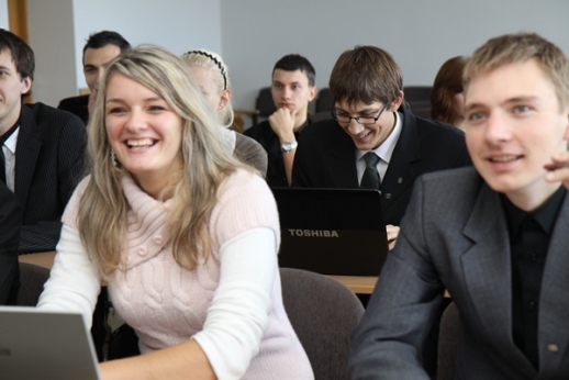 Nauja studijų programa suteiks pedagogikos, psichologijos ir IT žinių