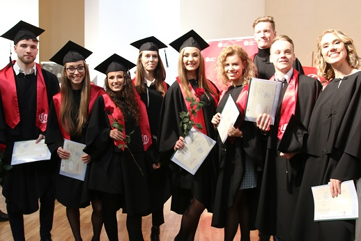 LSU žiemos absolventams įteikti bakalauro ir magistro diplomai LSU žiemos absolventams įteikti bakalauro ir magistro diplomai