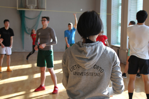 Fizinio ugdymo ir sporto programos pirmakursiams – 300 eurų stipendijos Fizinio ugdymo ir sporto programos pirmakursiams – 300 eurų stipendijos