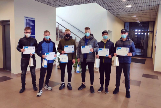 Būsimi inžinieriai varžėsi slalome
Būsimi inžinieriai varžėsi slalome