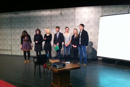 Į praktiką – teatre, aerouoste, ar banke?.. Į praktiką – teatre, aerouoste, ar banke?..