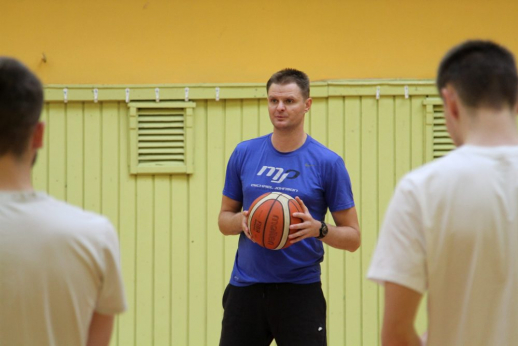 Karjerą baigęs krepšininkas R. Seibutis siekia trenerio diplomo LSU