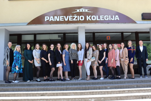 BA studijų programos studentai baigė baigiamųjų darbų gynimų maratoną