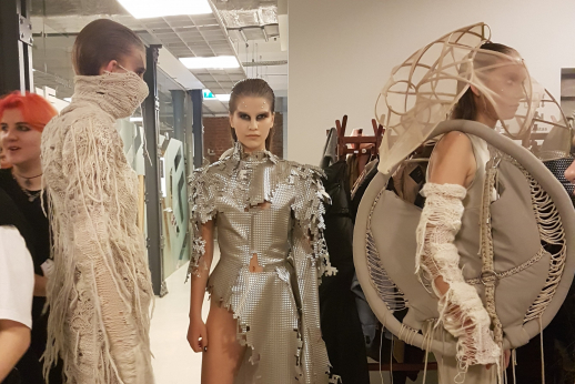 Studentės atliko sceninius makiažus FASHION WEEK modeliams