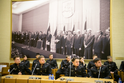 Kariūnai patirties sėmėsi prisimindami Sausio 13-osios įvykius Kariūnai patirties sėmėsi prisimindami Sausio 13-osios įvykius