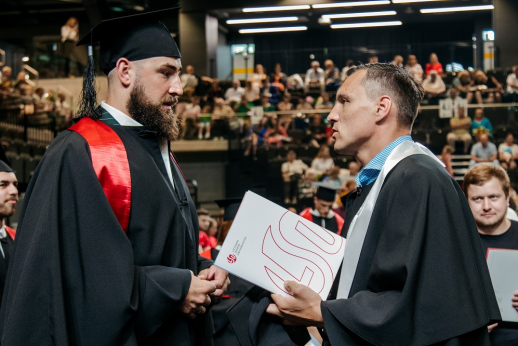 LSU diplomai – krepšinio asams J. Valančiūnui, J. Mačiuliui, K. Kemzūrai LSU diplomai – krepšinio asams J. Valančiūnui, J. Mačiuliui, K. Kemzūrai