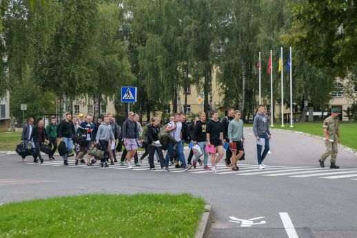 Karininko profesiją renkasi suvokiantys jos reikšmę Karininko profesiją renkasi suvokiantys jos reikšmę
