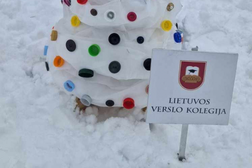 Lietuvos verslo kolegija dalyvauja Kalėdinių eglučių konkurse Lietuvos verslo kolegija dalyvauja Kalėdinių eglučių konkurse