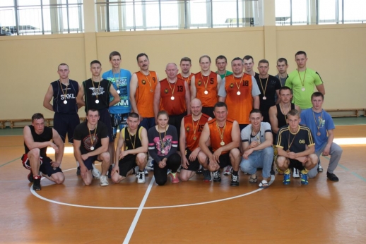 Krepšinio varžybų nugalėtoja - Pasieniečių mokyklos darbuotojų komanda Krepšinio varžybų nugalėtoja - Pasieniečių mokyklos darbuotojų komanda