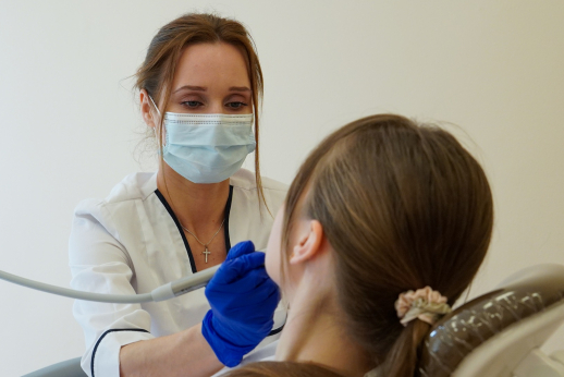 Odontologinės priežiūros studijos – kruopštiems ir empatiškiems Odontologinės priežiūros studijos – kruopštiems ir empatiškiems
