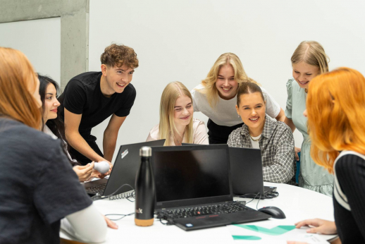 Kaip studijos padeda kurti ryšį su žmogumi, visuomene ir pasauliu Kaip studijos padeda kurti ryšį su žmogumi, visuomene ir pasauliu