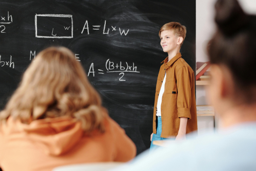 KTU doktorantė atlieka žvilgsnio sekimo tyrimą matematikos pamokose