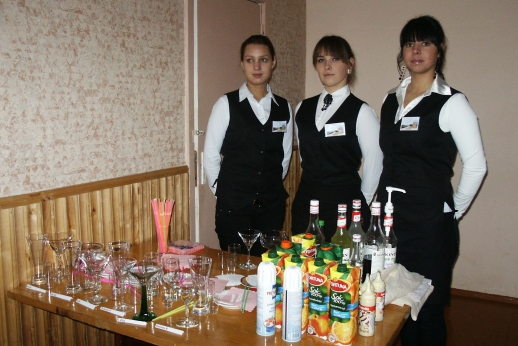 Padavėjas- barmenas