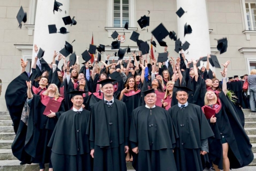 Įteikti KSU bakalauro ir magistro diplomai