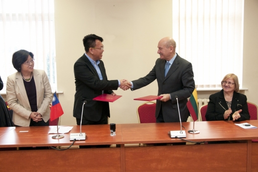 LEU bendradarbiauja su Pingtung universitetu
