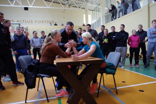 Būsimieji pasieniečiai varžėsi sporto varžybose
