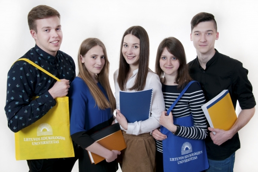 Išeivijos vaikams – valstybės parama studijoms LEU