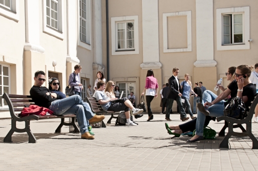 ISM keisis studentais su Ilinojaus universitetu Čikagoje