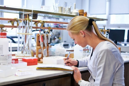 Perspektyvi specialybė – Pramoninė biotechnologija Perspektyvi specialybė – Pramoninė biotechnologija