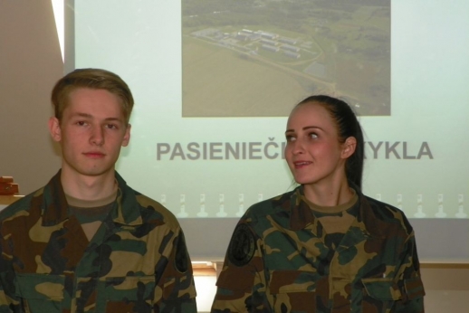 Kursantai ragina rinktis pasieniečio profesiją