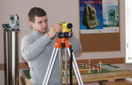 Tapk statinių konstrukcijų inžinerijos specialistu Tapk statinių konstrukcijų inžinerijos specialistu