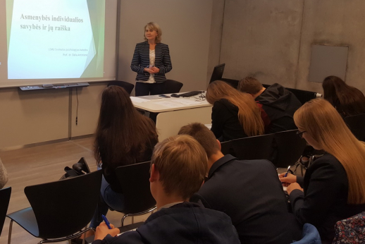 LSMU pradėjo gabių vaikų ugdymo projektą
