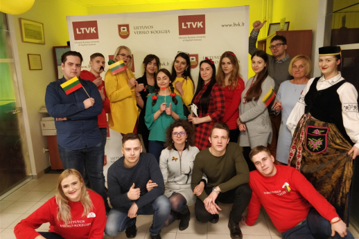 LTVK IV šviesų festivalyje: 100-mečio iniciatyvos