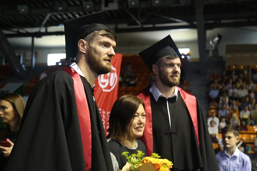 LSU diplomų įteikimai - legendinėje Sporto halėje